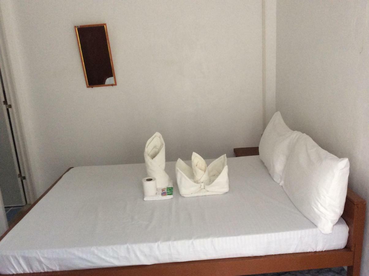 Bucana Beachfront Guesthouse El Nido Eksteriør billede